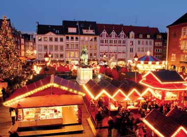 8 Berichtet Städte Städte Weihnachtsmarkt feierlich eröffnet Düsseldorf. Mit einer Ansprache vor dem historischen Rathaus hat Oberbürgermeister Thomas Geisel am 17.
