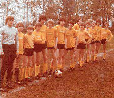 1977/1978 Die letzte Saison (Spiel in Steinhude) einer eigenständigen I. Herren- Mannschaft des TSV Mardorf (3.