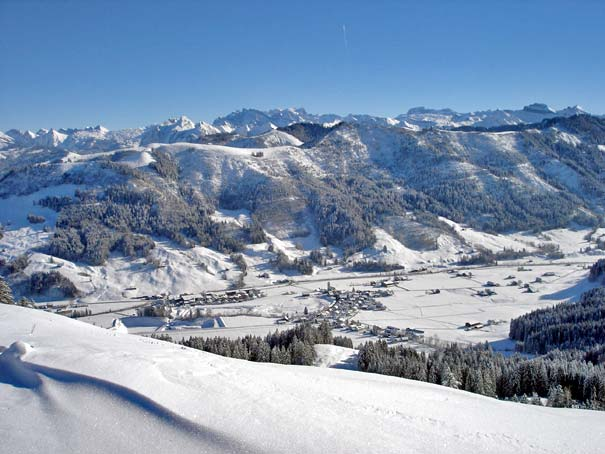 Tiefblick nach Trachslau (im