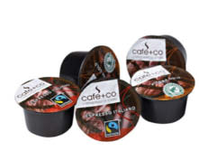 Marktreport b Kaffee Einzelportionen Industrie Product Line café+co hat vor Kurzem mit Delizia ein Kaffee- Kapsel-System auf den Markt gebracht, das seinen Schwerpunkt auf nachhaltigen Genuss legt.
