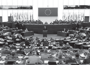 EUROPA 4. Europa Herausragende europapolitische Ereignisse im Berichtszeitraum waren die Wahlen zum Europäischen Parlament am 7.