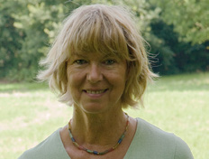 Foto: Privat Preisträger 2015 Sparte Hörfunk Margot Overath studierte Sozialwissenschaften und begann Anfang der Achtziger Jahre bei Radio Bremen als freie Reporterin im Jugendfunk.