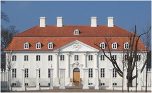 Deutschland - Umsetzung Das Integrierte Energie- und Klimaprogramm Beschlüsse der Bundesregierung Im Schloss Meseberg im Jahr 2007 Verschärfung der Energieeinsparverordnung um durchschnittlich 30%