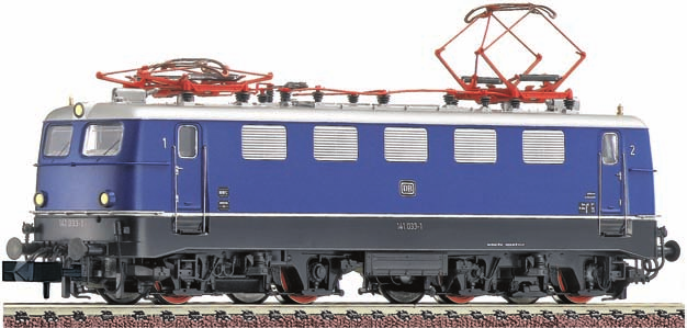 Daher waren sie anfangs auch blau lackiert. 734101 N 98 n.e. Abb.: H0-Modell Dreiteiliges Ergänzungsset zum Dieseltriebzug BR VT 11.5 der DB. Die Baureihe VT 11.