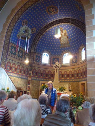 Ausflug der Frauenhilfe Schnathorst zur Christuskirche in Obernbeck Am 01. Oktober unternahm die Frauenhilfe Schnathorst einen Ausflug zur Christuskirche in Obernbeck.