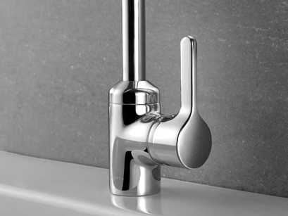 s-pointer Wasserstrahl-Winkel verstellbar, passt sich unterschiedlichen Waschtisch-Formen an. Dusch-Hygiene Schnelle, einfache Restwasser-Entleerung der Handbrause, kein Nachtropfen.
