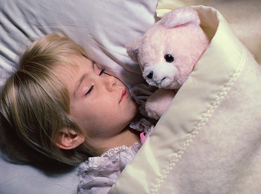 11 > Lüften Sie gerade im Winter den Schlafraum Ihres Kindes vor dem Schlafengehen kurz durch Stoßlüftung (5 Minuten Fenster vollständig öffnen).