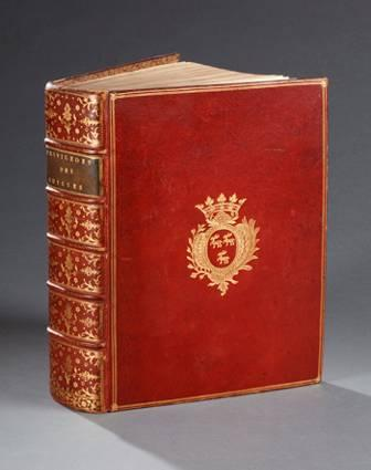 Jahrhundert zur Versteigerung, wie zum Beispiel ein Atlas Universel (1757) von Robert de Vaugondy, mit 108 Karten zum Schätzpreis von CHF 15 000 bis 20 000, sowie wertvolle Bücher in limitierter