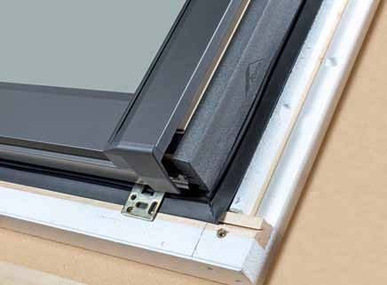 Anschluss-Systeme Der Roto Montage-, Dämm- und Anschlussrahmen und die Montage-Schürze außen Fachgerechte Anschlüsse sind das A und O beim Einbau von Dachfenstern.