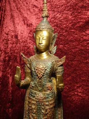 -- Stehender Ratanakosin Buddha, Material: Bronze, 4-farbig bemalt, sehr