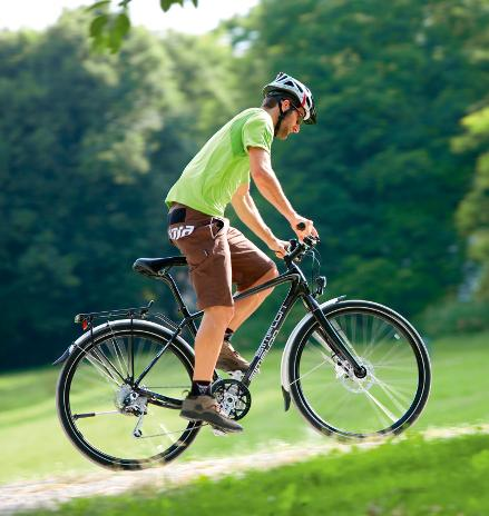 Fettkiller Fahrrad Radfahrer haben es leicht, den Winterspeck loszuwerden. Sie müssen nur ihr Fahrrad als Trainingsgerät richtig nutzen.