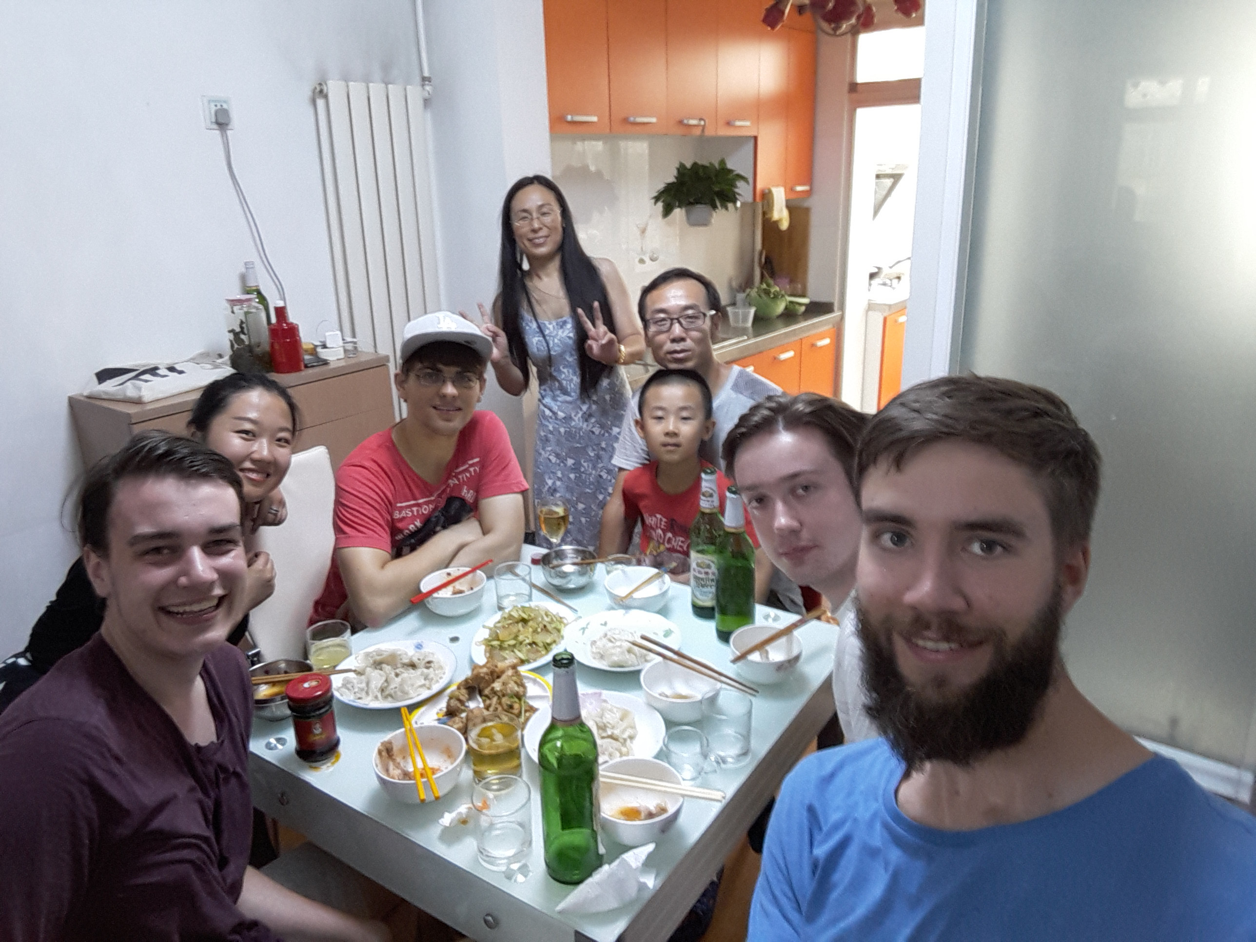 Tag 5: Am Donnerstag besuchten wir in kleinen Gruppen chinesische Familien, um gemeinsam mit ihnen chinesisch zu kochen und einen Eindruck vom typischen Leben in Beijing zu bekommen.