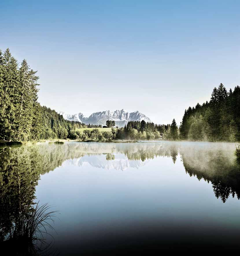 So schmeckt der Sommer Saftiges Grün, duftendes Almgras, tosende Wasserfälle, kristallklare Gebirgsbäche... Auch im Sommer sind in den Kitzbüheler Alpen eine Menge Naturschönheiten zu bewundern.