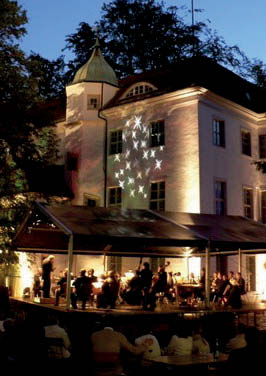 Das Jagdschloss Grunewald öffnet an diesem Wochenende seine historischen Türen und Tore, auch die des Museums speziell für Liebhaber der klassischen Musik, bietet seinen Gästen kulinarische