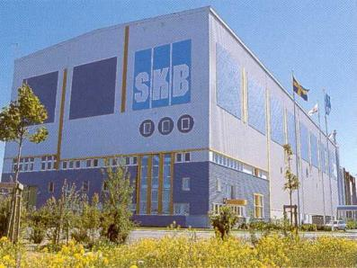 1 Das Schwedische Endlager-Projekt Abbildung 1: Kanisterlaboratorium in Oskarsamn Svensk Kärnbränslehantering AB (SKB, Swedish Nuclear Fuel and Waste Management Co) ist in Schweden für die sichere
