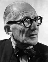 Le Corbusier wurde am 6. Oktober 1887 in La-Chaux-de- Fonds, Schweiz geboren unter dem bürgerlichen Namen Charles-Edouard Jeanneret-Gris.