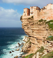 8 Corte Die heimliche Hauptstadt Korsikas und ihre erhabenene Zitadelle schweben in schönster Berglage zwischen Gegenwart,