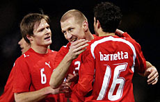 Spiele der Schweizer Nationalmannschaft 07. / 11. / 15. Juni 2008 Warum sind die Spiele Anlass für die EUROLOUNGE?