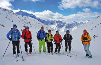 Unterwegs Gebirgskette mit Königsspitze (3851 m) mit Ortler (3905 m) Thomas Pommer Ski-Konzert amortler Kondition, Akklimatisation, Skihochtour!