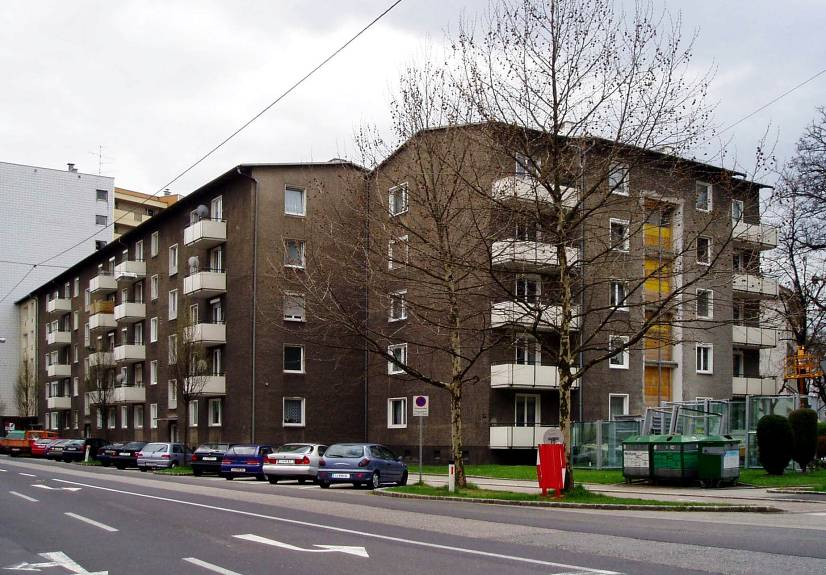 1957), Linz; vorgehängte Fassadenelemente,