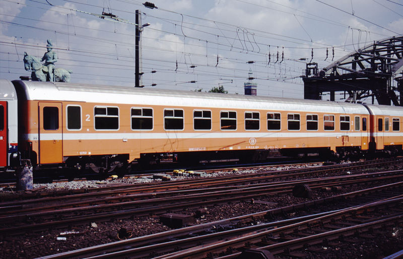 Klasse Memling-Lackierung SNCB Wagen sind mit Klimaanlage 42064 Wagen-Set I10 SNCB