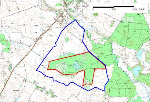 Abbildung 1: Plangebiet (rot) und erweiterte Untersuchungsfläche für die Einschätzung von Auswirkungen einer potentiellen Vernässung (blau)