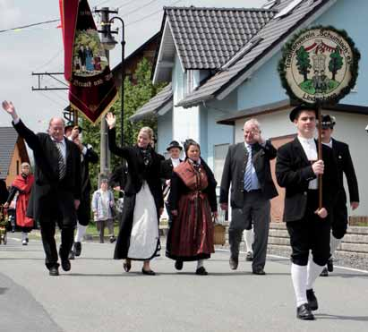 Der Trachtenverein Schumlach e.v. berichtet Fast 16 Jahre sind vergangen, seit das erste Kinder- und Jugendtrachtenfest in Ingersleben stattfand.