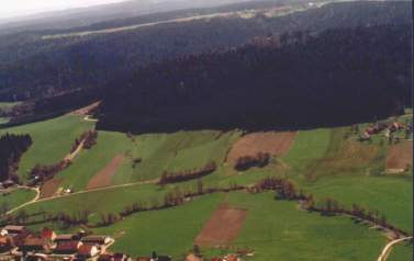 GU im Naturdenkmal / NATURA 2000-Gebiet / 24a-Biotop Rot bei Fichtenberg, LK Schwäbisch Hall, Baden-Württemberg Situation: Ein naturnaher Gewässerabschnitt der Rot wurde 1985 als Naturdenkmal
