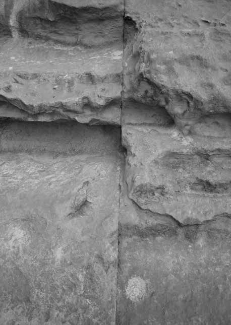 Mauern aus weichen Steinen Wilfried Augustin Für uns heute ist völlig klar, dass Steinbauten mit Beton hochgezogen werden.