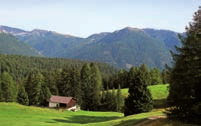 (Dobbiaco) (74); Abstecher nach Innichen (San Candido) und Sexten (Sesto) (75); Abstecher zu den Drei Zinnen (Tre Cime di Lavaredo) (77); Cortina d Ampezzo (79); Stell- und Campingplätze entlang der