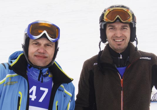 Florian, Markus und Winni möchten sich auf diesem Wege herzlich dafür bedanken. Am ersten Renntag stand der Slalom am Gschwandtkopf am Programm. Der Kurs war äußerst selektiv gesetzt.