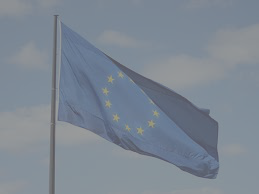 Verträge der EU 1979 europäischen Währungseinheit (ECU) als Grundlage für die Einführung des EURO 1987 Einheitliche Europäische Akte (EEA) 1993 Vertrag von Maastricht 1995 Schengener Abkommen.