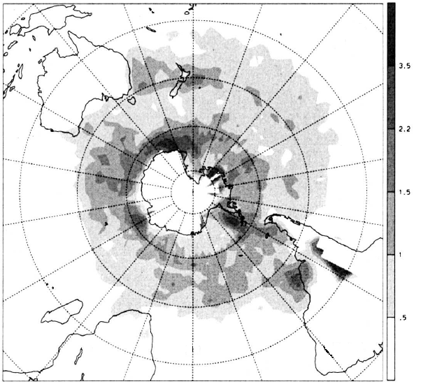 1: (a) Trajektorienhäufigkeit der vom Kontinent transportierten Luft mit hoher potentieller Vorticity aus den ERA40-Daten für Juni, Juli und August 1998 und (b) normierte Häufigkeit von
