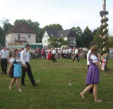 Mit Die Ortsteile und Neunkirchen feiern Willkommensgruß des Bürgermeisters Liebe Mitbürgerinnen und Mitbürger, verehrte Gäste, in Neunkirchen, Rollhofen und Speikern feiern wir vom 6. bis 9.