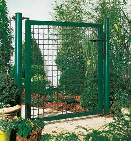 HEIM & GARTEN NORMTÜR Diese bestehen aus einem Rahmen mit starkem Stahlrohr und eingeschweißtem Gitter und sind mit der Farbe grün RAL 6005 kunststoffbeschichtet.