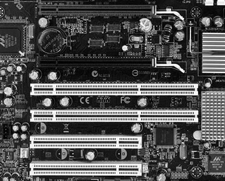 EX-1041 2 PCI & 2 PCI-E Slot Erweiterung 3. Hardware Installation Wenn Sie die EX-1041 installieren, beachten Sie unbedingt die folgenden Installationshinweise.