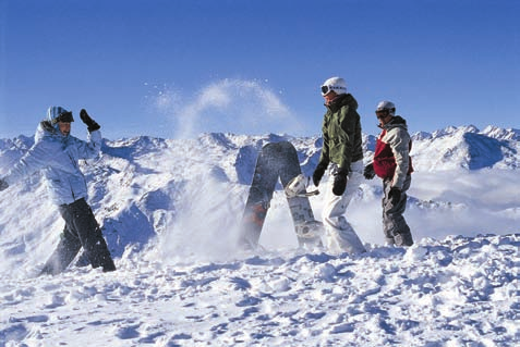 Von alpinen Skitouren und Skitagen in den umliegenden Gebieten und der weltberühmten Innsbrucker Nordkette bis zu wunderbaren Wander- und Mountainbiketouren