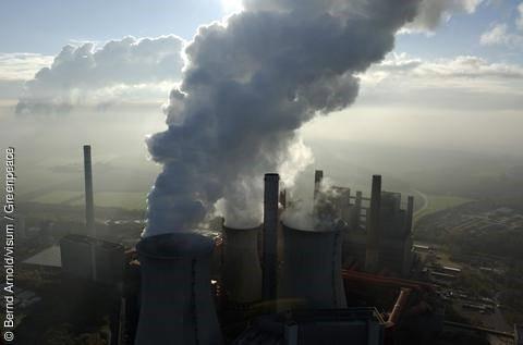 CO2 Bei der Gewinnung der Energie in KKW fällt kein CO2 an. Dies trägt zur Reduzierung der Schadstoffemissionen in der Atmosphäre bei.