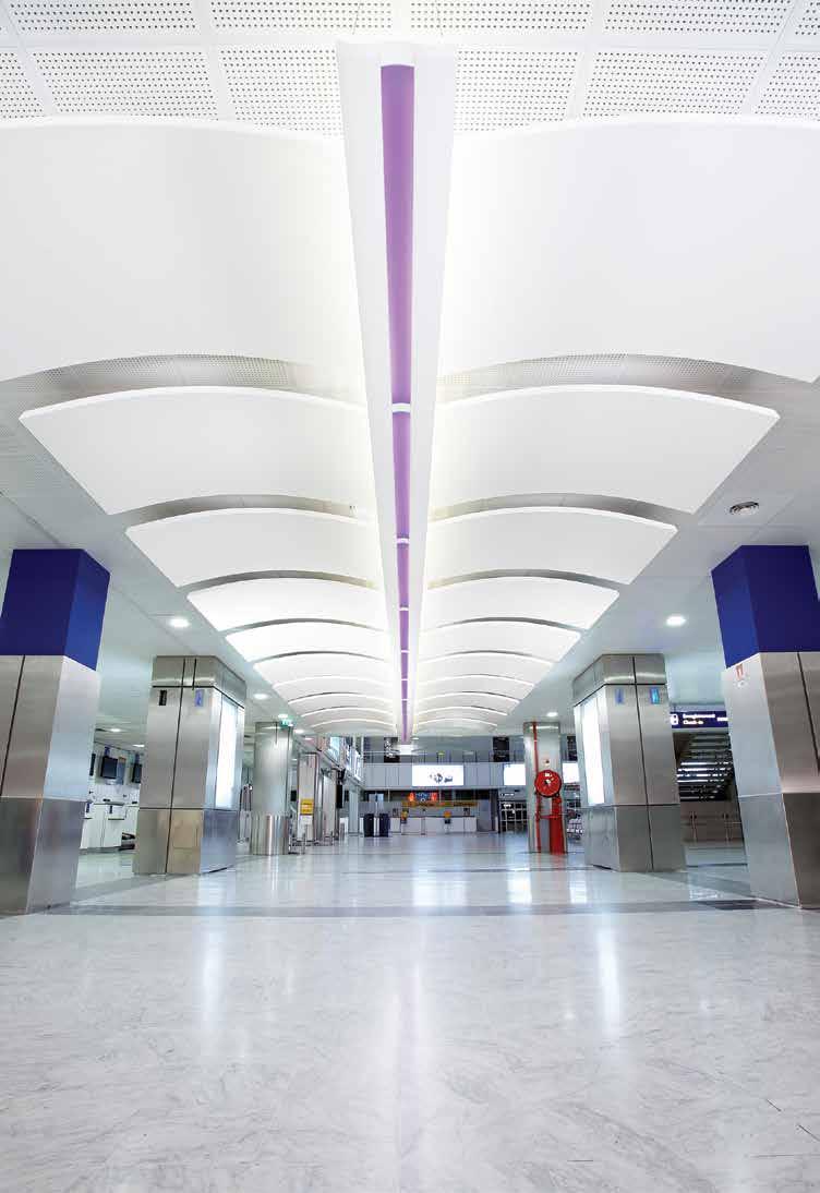 METAL CANOPY TRANSPORT - Nizze Flughafen (FR), Metall Canopy Konkav n Bereiche betonen und
