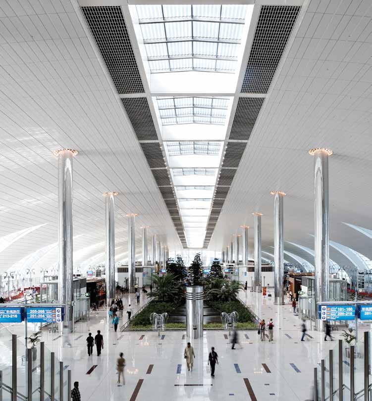 METALLDECKEN Flughafen Dubai - Metallldecken Clip-in Lay-in Hook-on Konfigurierbare Lösungen STRECKMETALL (STANDARD & KONFIGURIERBARE LÖSUNGEN) METALLEFFEKTE Installation Sämtliche Metallldecken sind