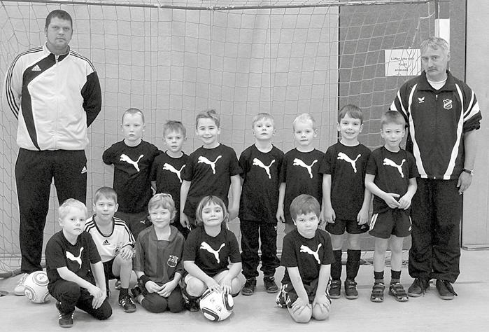 Mitteilungsblatt Jessen Nr. 451 vom 14.07.2011 21 Die kleinsten Jessener Fußballer können in der Saison 2010/2011 große Erfolge vorweisen Die Bambinis des SV Allemannia 08 Jessen e. V.