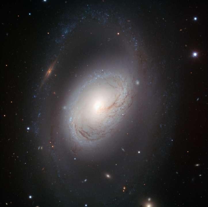 M 96 M 96 ist eine Spiralgalaxie.