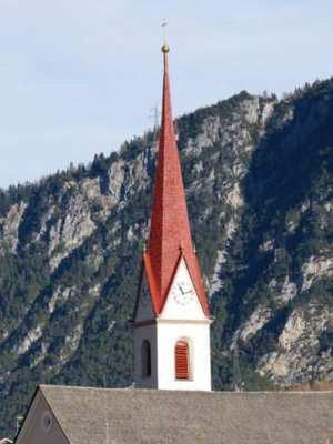 Damit ging ein weiterer Teil der Restaurierungsarbeiten an der Kirche zu Ende. Die Hoader werkeln seit Jahren an ihrer Pfarrkirche herum, um sie wieder auf Vordermann zu bringen.