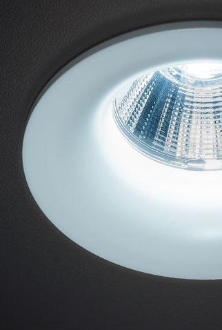 KONFIGURIERBARE LED-LEUCHTEN LED-EINSÄTZE STUFENLOS DIMMBAR VON 2000-2800 KELVIN Gewährleisten Sie volle Flexibilität: Mit dim2warm lässt sich die Beleuchtung jederzeit bis auf sehr warmweiße 2000