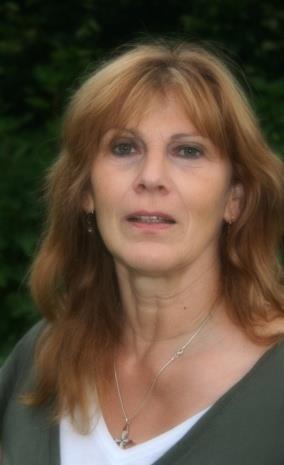 Karin Reiff Dipl. Sozialarbeiterin Mediatorin Seit dem 1. November 2013 bin ich als Schulsozialarbeiterin am Karl-Erhard-Scheufelen Schulzentrum tätig.