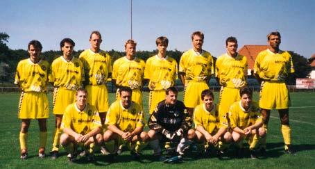 verbundene Spieler in die Mannschaft genommen. Ab der Saison 97/98 wurde Matthias Schwinn aus Bad König als Spielertrainer verpflichtet.