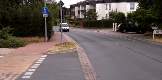 Bewertung Querschnitt 2 Wennigser Straße, Querschnitt 2 Blickrichtung Norden Generell hat die Maßnahme zur Verbesserung der verkehrlichen Situation für den Radverkehr beigetragen.