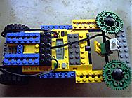 Diese Unterrichtseinheit knüpft an diese Begeisterung an. Die Schülerinnen und Schüler bauen aus Lego einen Roboter und erstellen mit Hilfe der Baukästen ein eigenes kleines Programm.