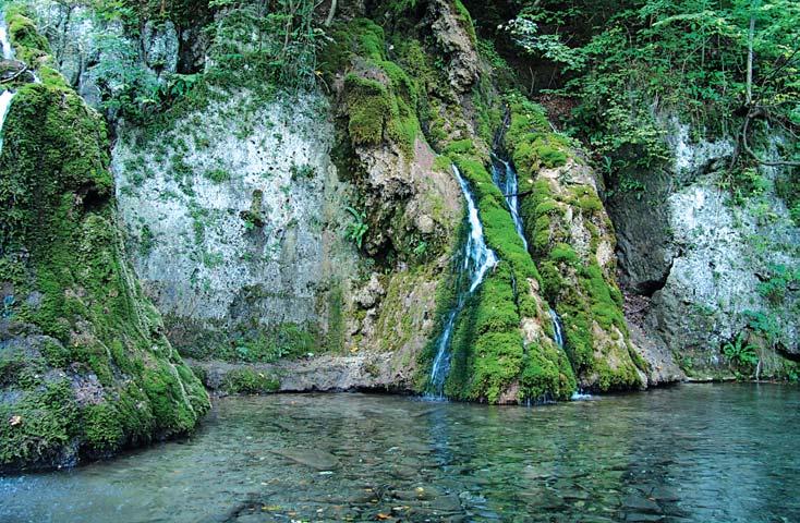 Älteste pumpenbetriebene Wasserversorgungsanlage der Schwäbischen Alb:»Gütersteiner Wasserfälle zum Gestütshof St.