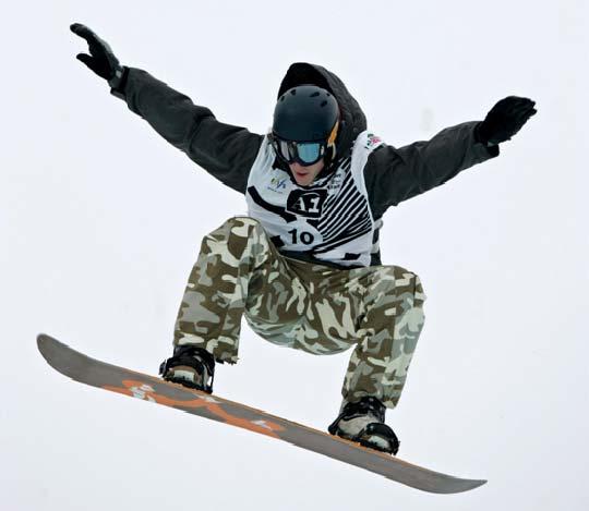 Beim Snowboarden verletzen sich Männer und Frauen deutlich häufiger im Bereich der oberen Extremität (Schulter/Rücken/Nacken und Arme).